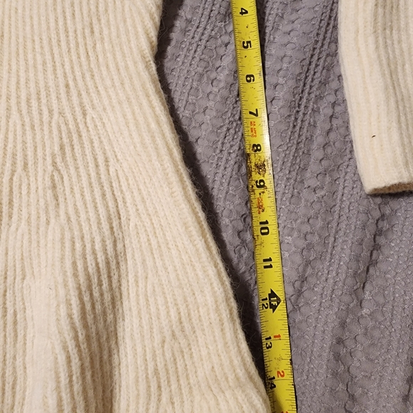 Cache Rib Knot Babydoll Sweater Medium - Picture 5 of 5